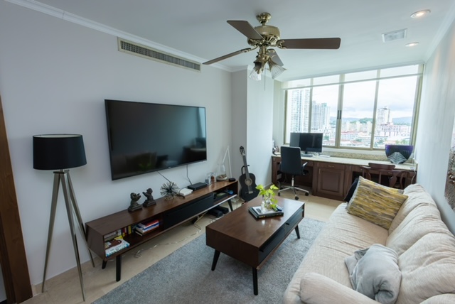 EXCLUSIVO APARTAMENTO EN PH CERROMAR BELLA VISTA